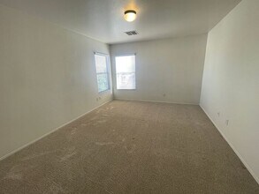 7586 Camino Heights Ct in Las Vegas, NV - Building Photo - Building Photo