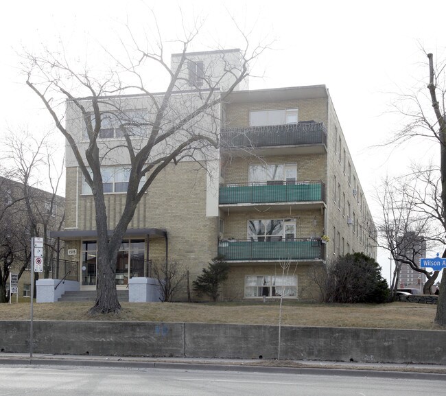 1515 Wilson Ave in Toronto, ON - Building Photo - Building Photo