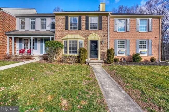 property at 28 Salthill Ct