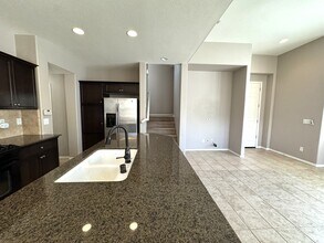 4060 Trenton Ave in Clovis, CA - Building Photo - Building Photo