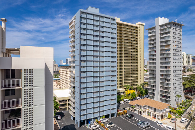 Wilder Regent in Honolulu, HI - Foto de edificio - Building Photo