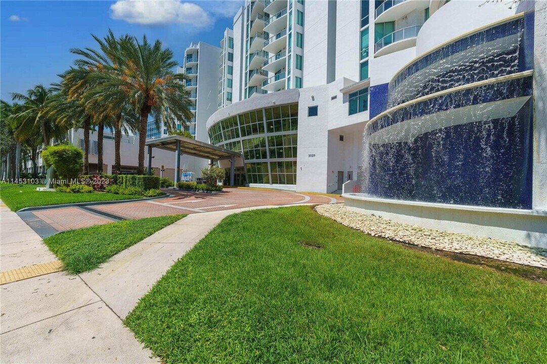 3029 NE 188th St, Unit Aventura in Aventura, FL - Foto de edificio