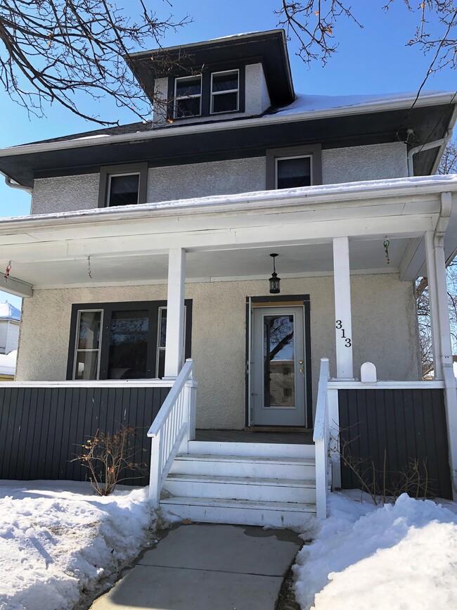 property at 313 4th Ave NW