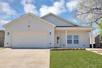 3015 Columbus Ave in Fort Worth, TX - Building Photo - Building Photo