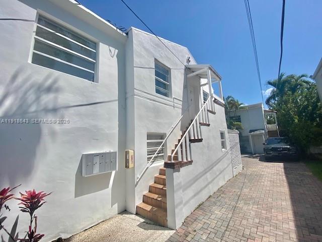 property at 830 W 40th St