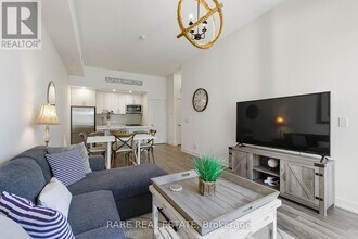 247 Broward Wy. in Innisfil, ON - Building Photo - Building Photo