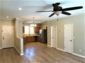 8200 Winterhead Ln in Sacramento, CA - Building Photo - Building Photo