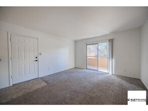 2625 E Indian School Rd in Phoenix, AZ - Building Photo - Building Photo