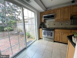 316 S Columbus St in Alexandria, VA - Foto de edificio - Building Photo