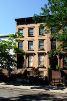 232 17th St Apartments