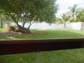 1900 NE 157th Ter in North Miami Beach, FL - Building Photo - Building Photo