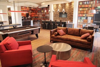 University Village in Columbus, OH - Building Photo - Building Photo