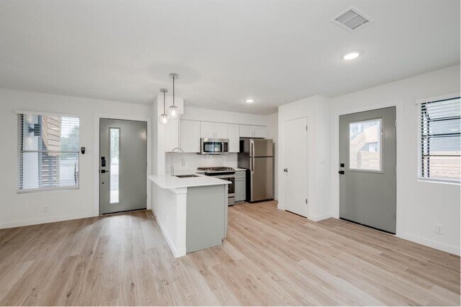 902 Airoso Cove in Austin, TX - Building Photo - Building Photo