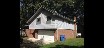 405 Garwood Dr in Cherry Hill Township, NJ - Building Photo - Building Photo