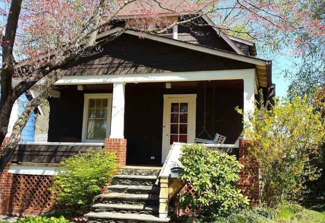 property at 1310 Appleby Ave