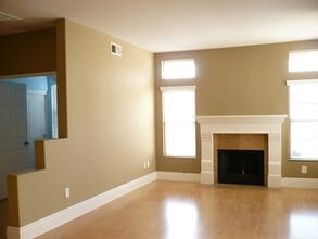 1032 S Country Glen Way, Unit 1032 S Country Glen Way in Anaheim, CA - Foto de edificio - Building Photo