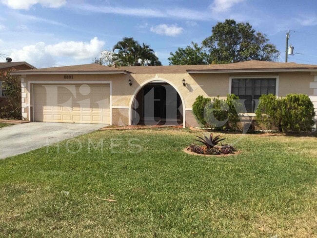 8801 N Bermuda Dr