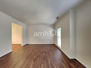 5824 Downfield Wood Dr in Charlotte, NC - Foto de edificio - Building Photo