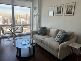 605 W 42nd St in New York, NY - Building Photo