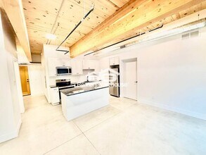 2701 Ingersoll Ave in Des Moines, IA - Building Photo - Building Photo