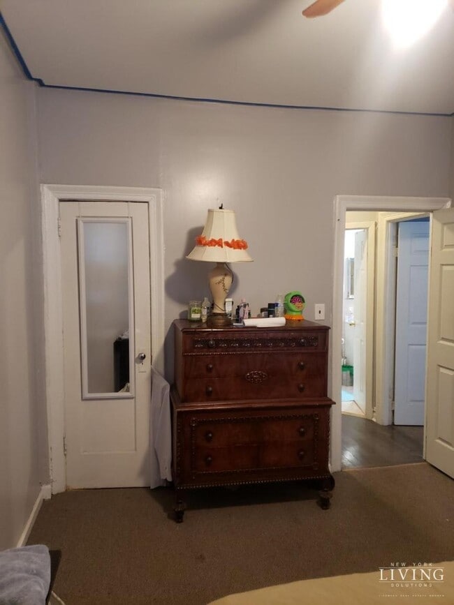 property at 287 E 46th St