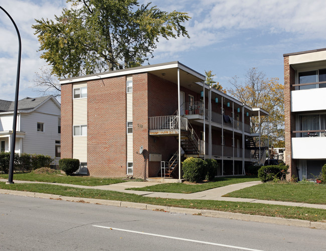 EMUCampus Apt Bldg in Ypsilanti, MI - Foto de edificio - Building Photo