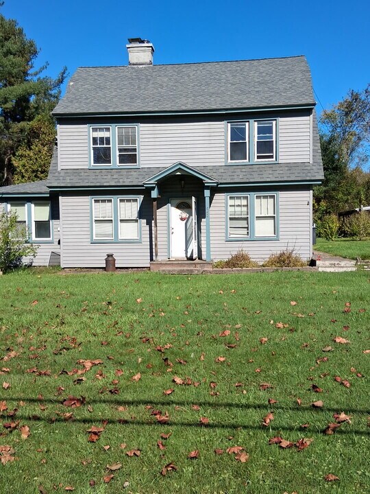 5649 Rome New London Rd in Rome, NY - Building Photo
