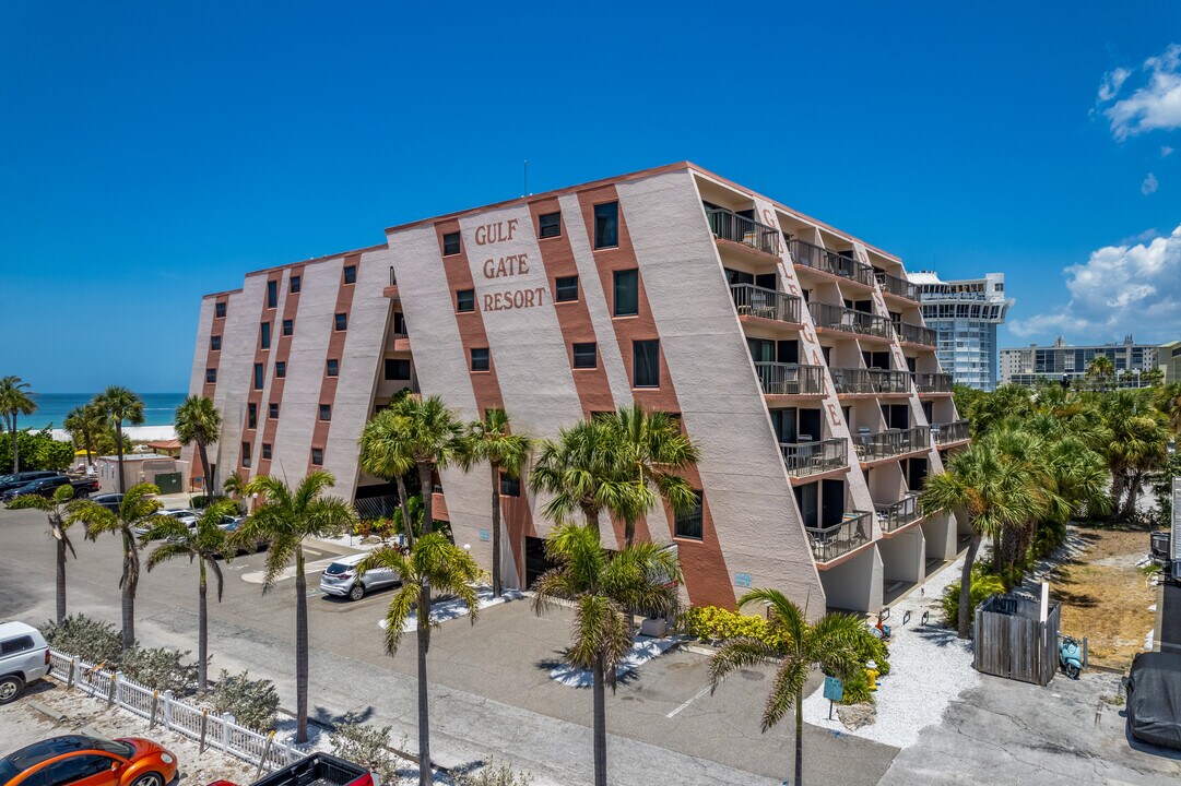 Gulf Gate Resort in St Pete Beach, FL - Foto de edificio