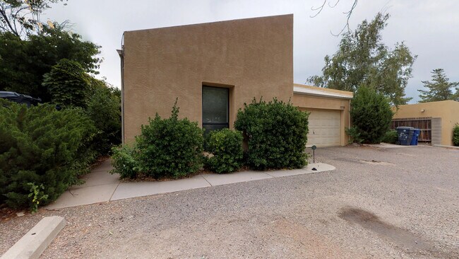 5330 Heritage Way NE-Unit -Unit A in Albuquerque, NM - Building Photo - Building Photo
