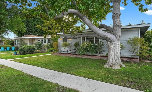 2809 Hackett Ave in Long Beach, CA - Building Photo - Building Photo
