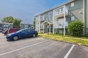 Calvert at Quarterfield Station in Glen Burnie, MD - Building Photo