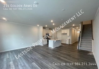214 Golden Arms Dr in Smithfield, NC - Building Photo - Building Photo