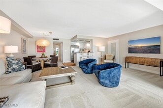 2800 Gulf Shore Blvd N in Naples, FL - Building Photo - Building Photo