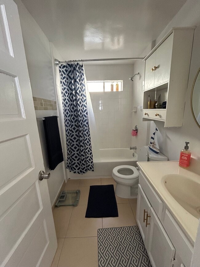 1114 Loma Ave in Long Beach, CA - Building Photo - Building Photo