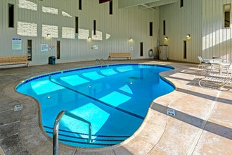 Hillsborough Apartments in Roseville, MN - Building Photo - Other