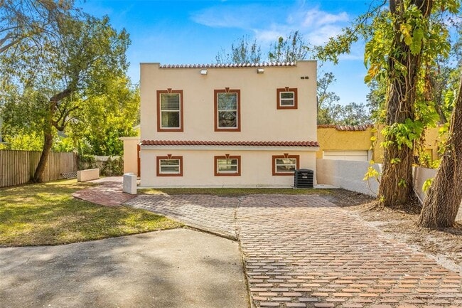 property at 316 W South Ave