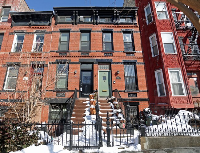 707A Union St in Brooklyn, NY - Building Photo - Building Photo