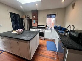 152 Highland St, Unit 3 in Boston, MA - Building Photo