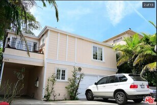 834 Lincoln Blvd in Santa Monica, CA - Building Photo