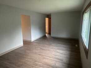 1719 8th Ave in Newport, MN - Building Photo - Building Photo