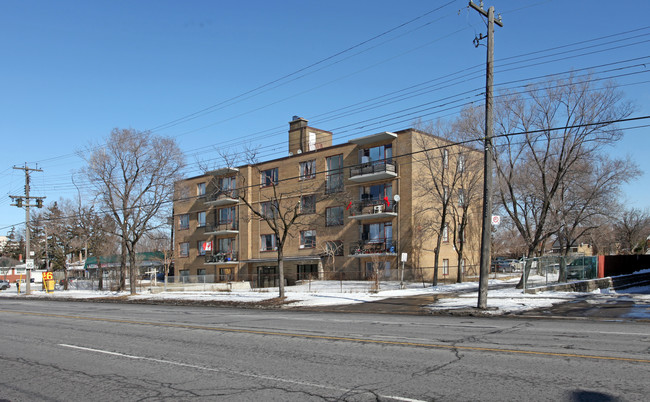 1191 Birchmount Rd in Toronto, ON - Building Photo - Primary Photo