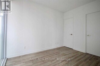 28 Wellesley St E in Toronto, ON - Building Photo - Building Photo