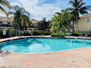 3202 Ter in Oakland Park, FL - Building Photo - Building Photo