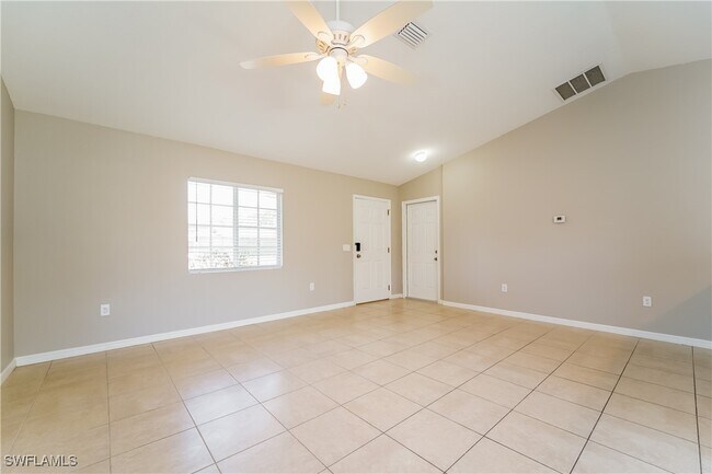 6100 Deer Run Rd in North Port, FL - Building Photo - Building Photo