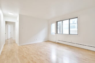 1675 Rachel Rue E in Montréal, QC - Building Photo - Building Photo