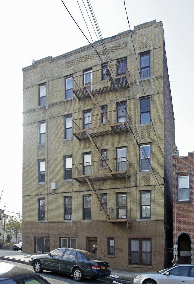 Bronx Apartments in Bronx, NY - Building Photo - Building Photo