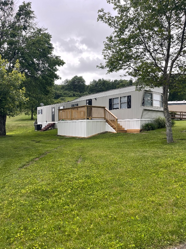 property at 306 Pearl Ln