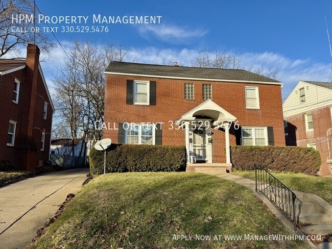 property at 133 16th St NE