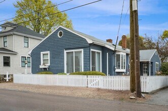 13 Roosevelt Ave in Marblehead, MA - Building Photo - Building Photo