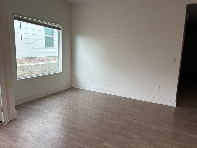 1717-1719 S Hickory Creek Ct in Wichita, KS - Building Photo - Building Photo